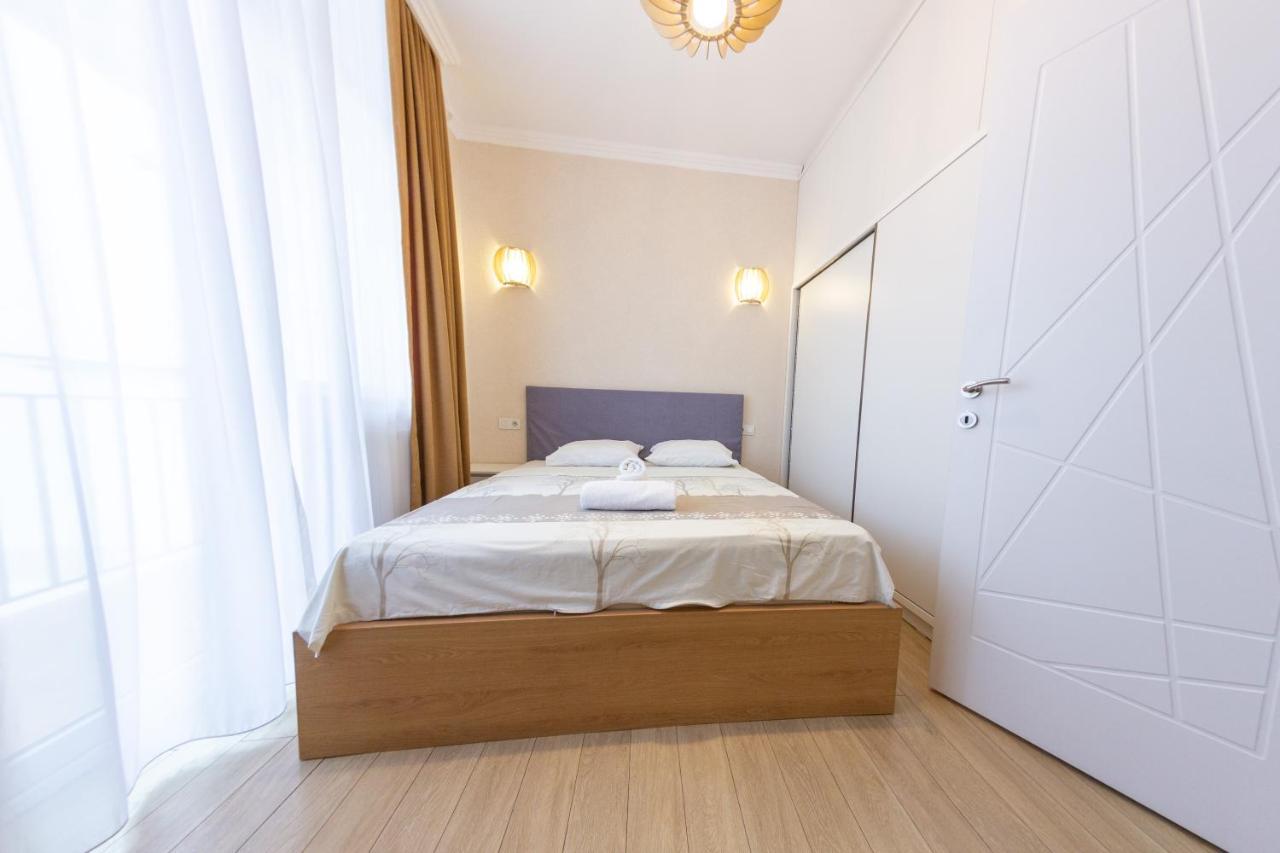 5 Apartment In One Boulding - Near Stadium Batumi Luaran gambar