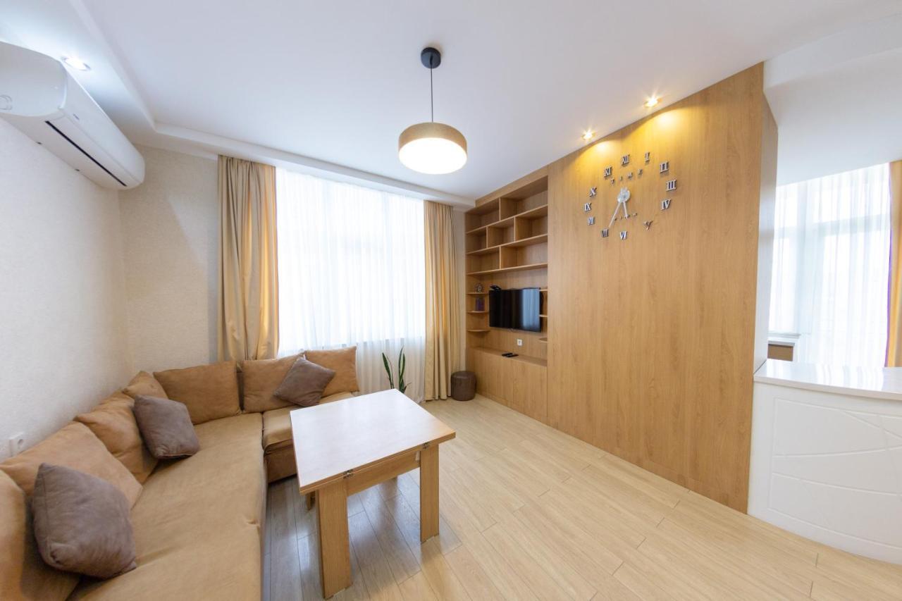 5 Apartment In One Boulding - Near Stadium Batumi Luaran gambar