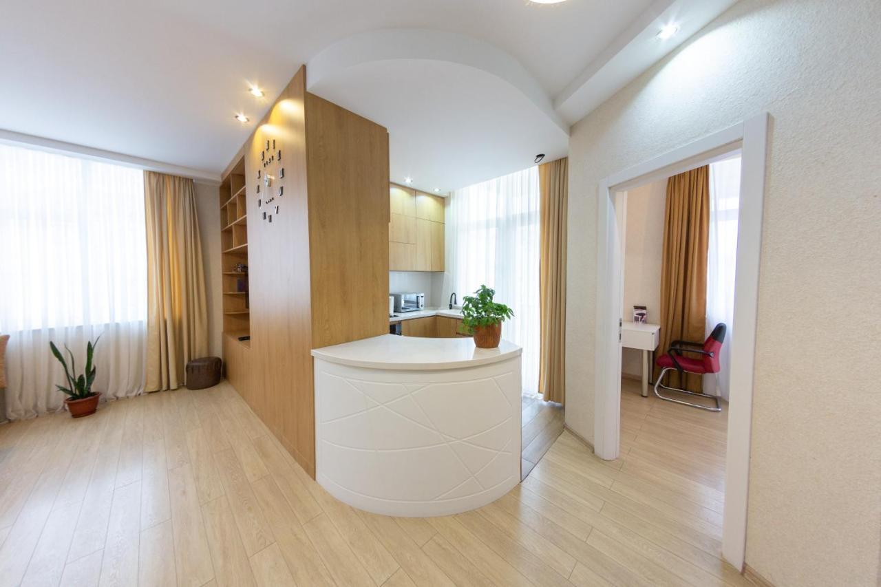 5 Apartment In One Boulding - Near Stadium Batumi Luaran gambar