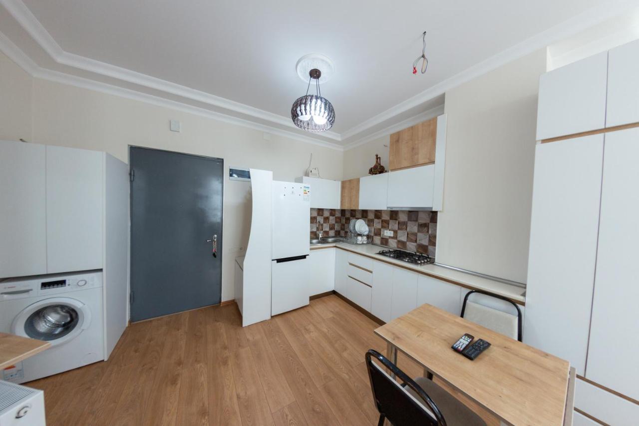 5 Apartment In One Boulding - Near Stadium Batumi Luaran gambar