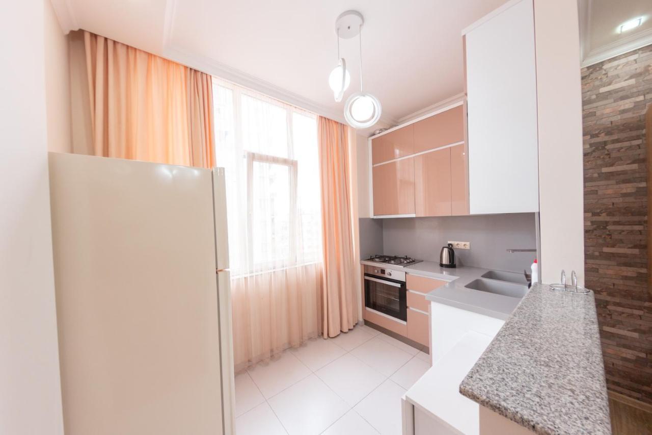 5 Apartment In One Boulding - Near Stadium Batumi Luaran gambar